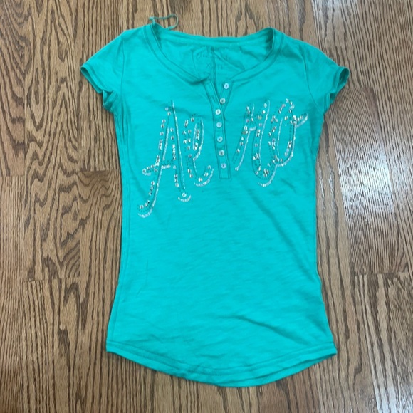 Aeropostale T-shirt size xs good condition women